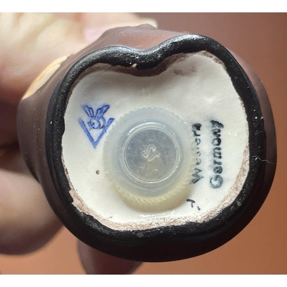 Vintage Goebel West Germany Friar Monk Brown Salt and Pepper Shakers - Picture 7 of 8